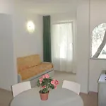 شقة Borgoverde-11 By Interhome *